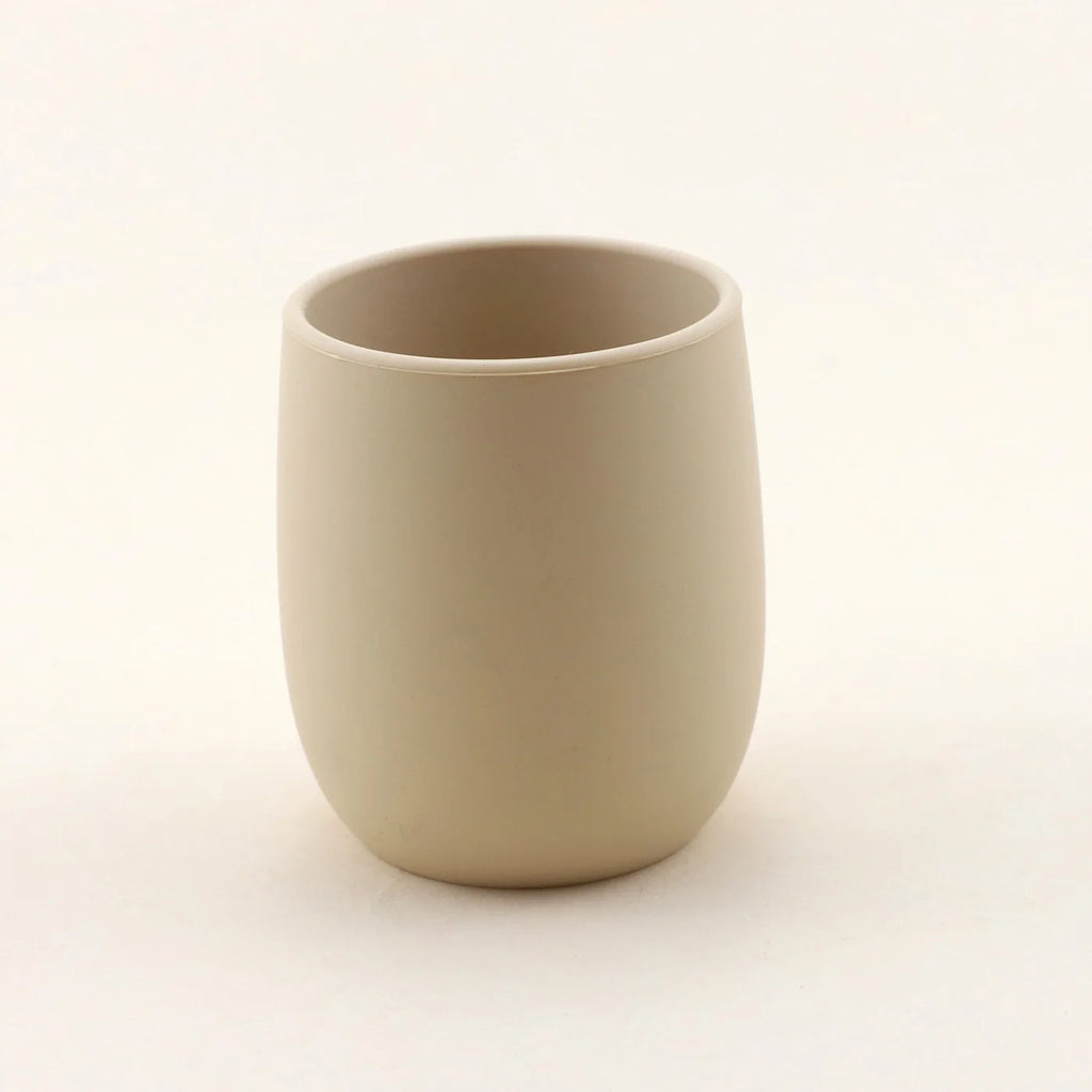 Gobelet en silicone Mini Miam – Facile à prendre en main