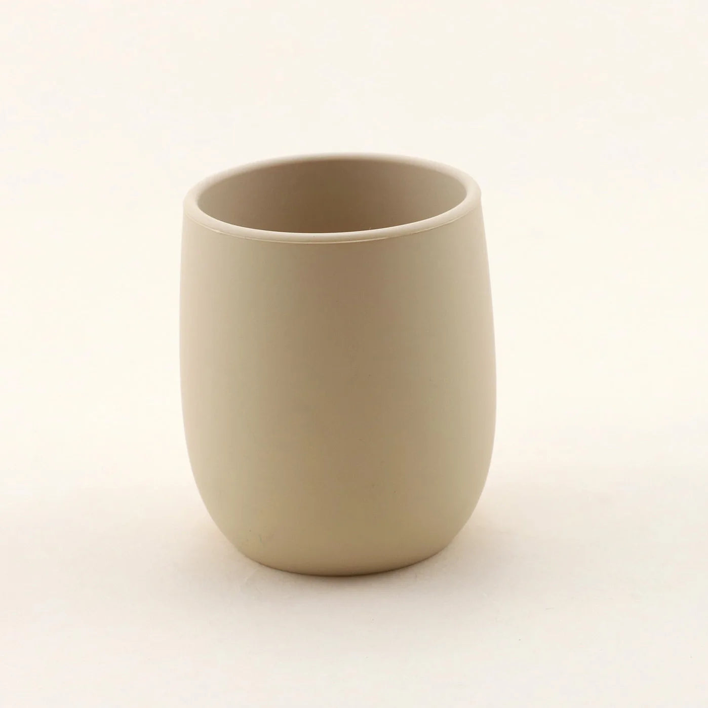 Gobelet en silicone Mini Miam – Facile à prendre en main