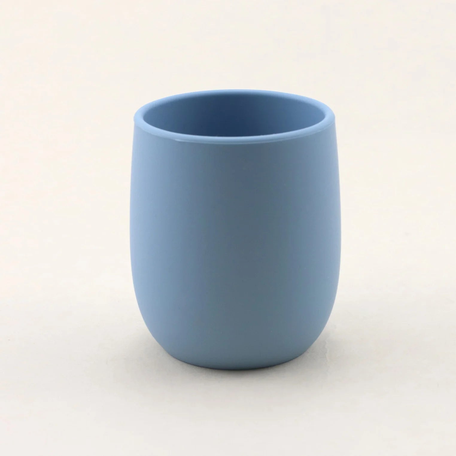 Gobelet en silicone Mini Miam – Facile à prendre en main