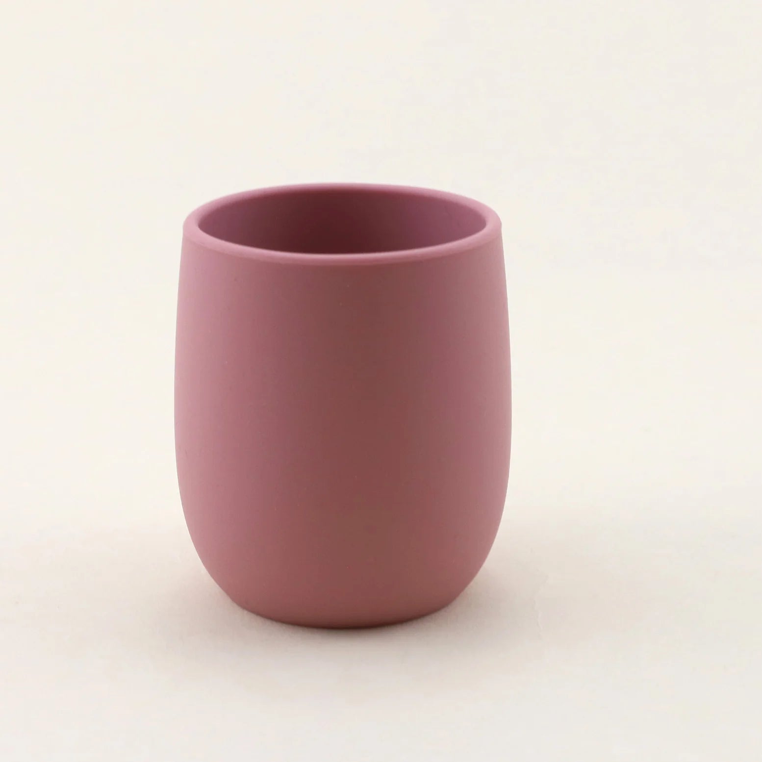 Gobelet en silicone Mini Miam – Facile à prendre en main